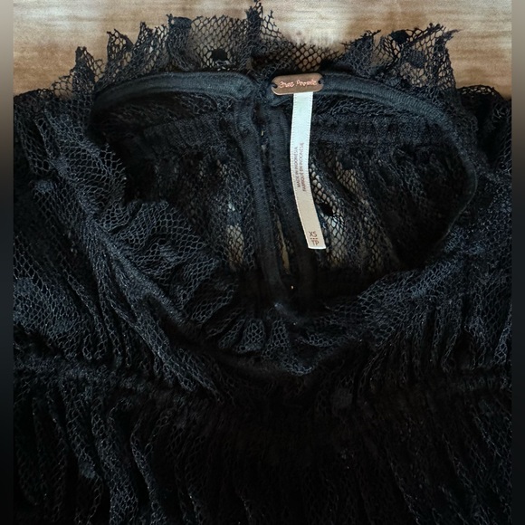 Free People Disco Ball Black Polka Dot Mesh Overlay Peplum Top Sz XS - Picture 5 of 5